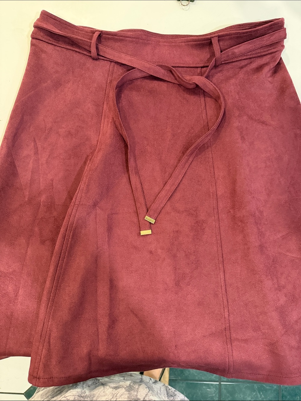 Women's Suede-Texture A-Line Skirt with Self-Tie Waist in Wine